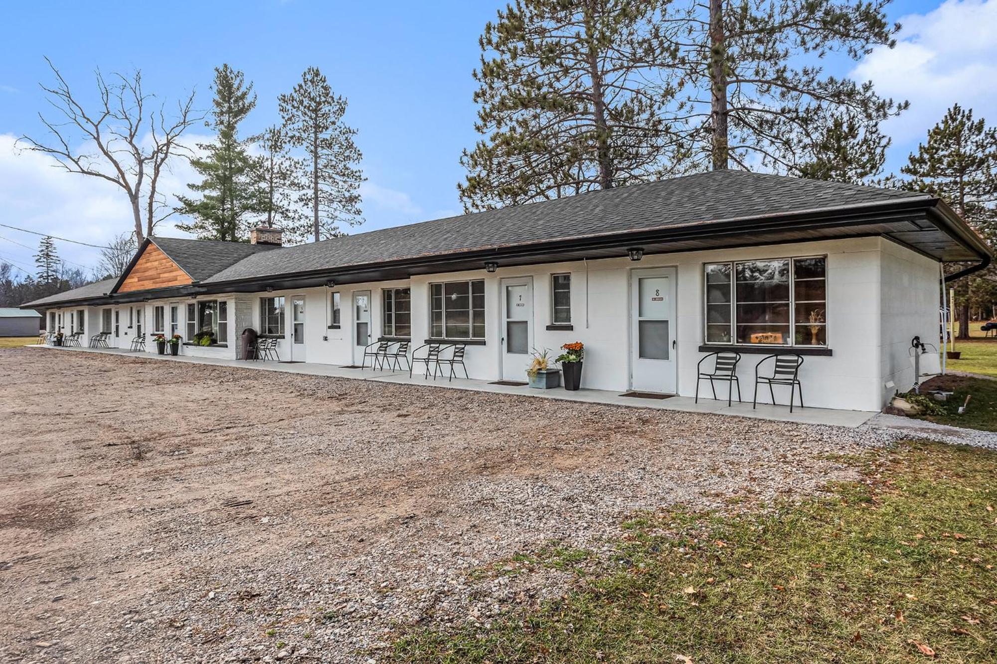 The Windmoor Lodge Grayling Extérieur photo